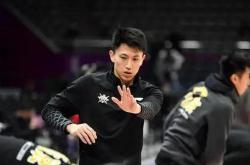 包含阿尔及利亚球员批评主教练战术安排的词条